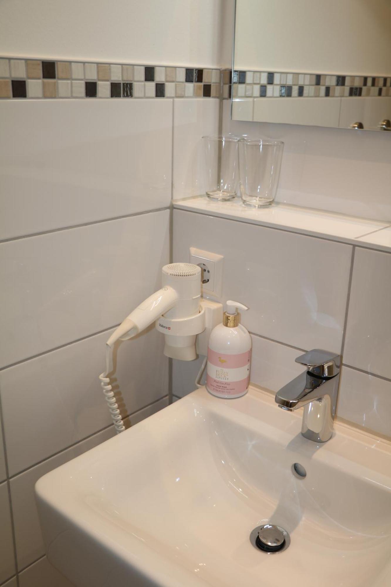 List Five - Your British Guesthouse Stuttgart Luaran gambar